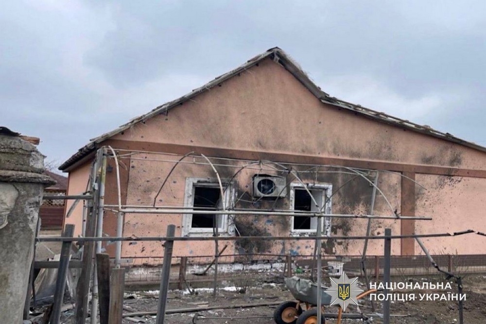 16 поранених і руйнування, 131 повідомлення про обстріли Нікополя і району, удар по Дніпру, атаки на Синельниківщину – поліція фіксує наслідки російського терору