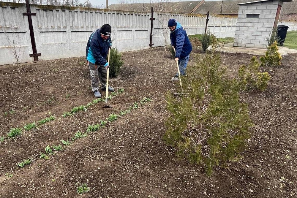 У Червоногригорівській громаді з настанням тепла тривають заходи з благоустрою територій (фото)