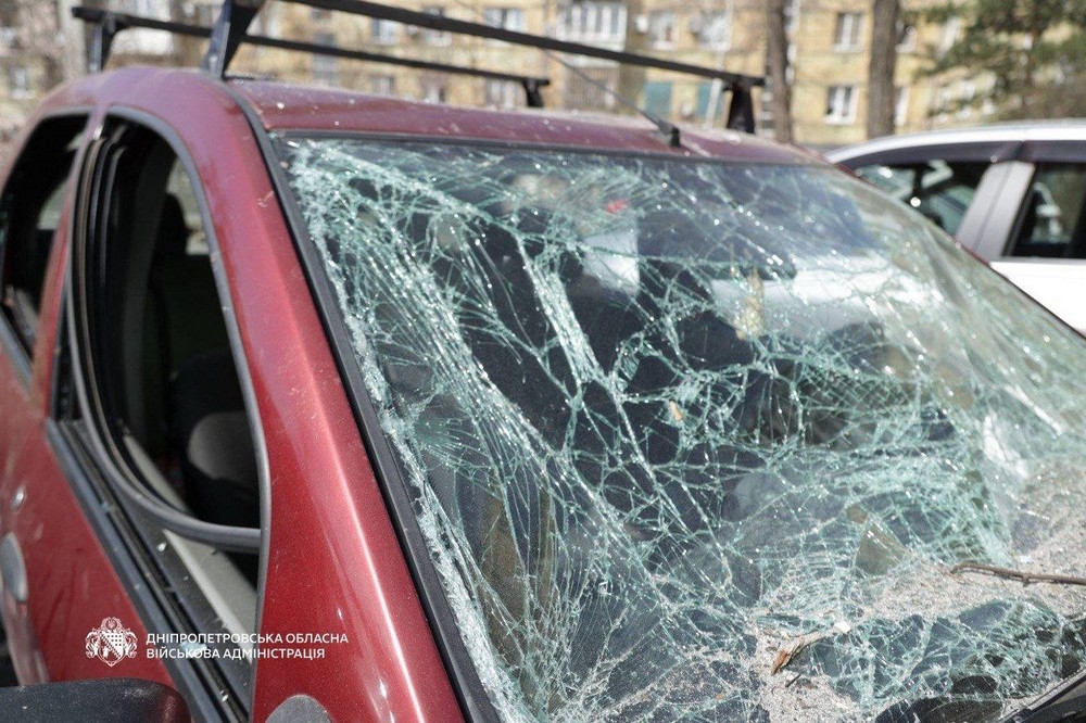 Атака на Дніпро 26 березня: удари по центру, є постраждалі – все, що відомо (фото, відео) Атака на Дніпро 26 березня: удари по центру, є постраждалі – все, що відомо (фото, відео)