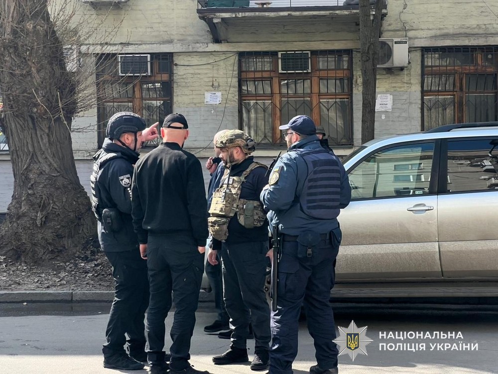 Поранені у Нікополі, Дніпрі і Кам’янському районі: поліція показала наслідки ворожих ударів по Дніпропетровщині Поранені у Нікополі, Дніпрі і Кам’янському районі: поліція показала наслідки ворожих ударів по Дніпропетровщині