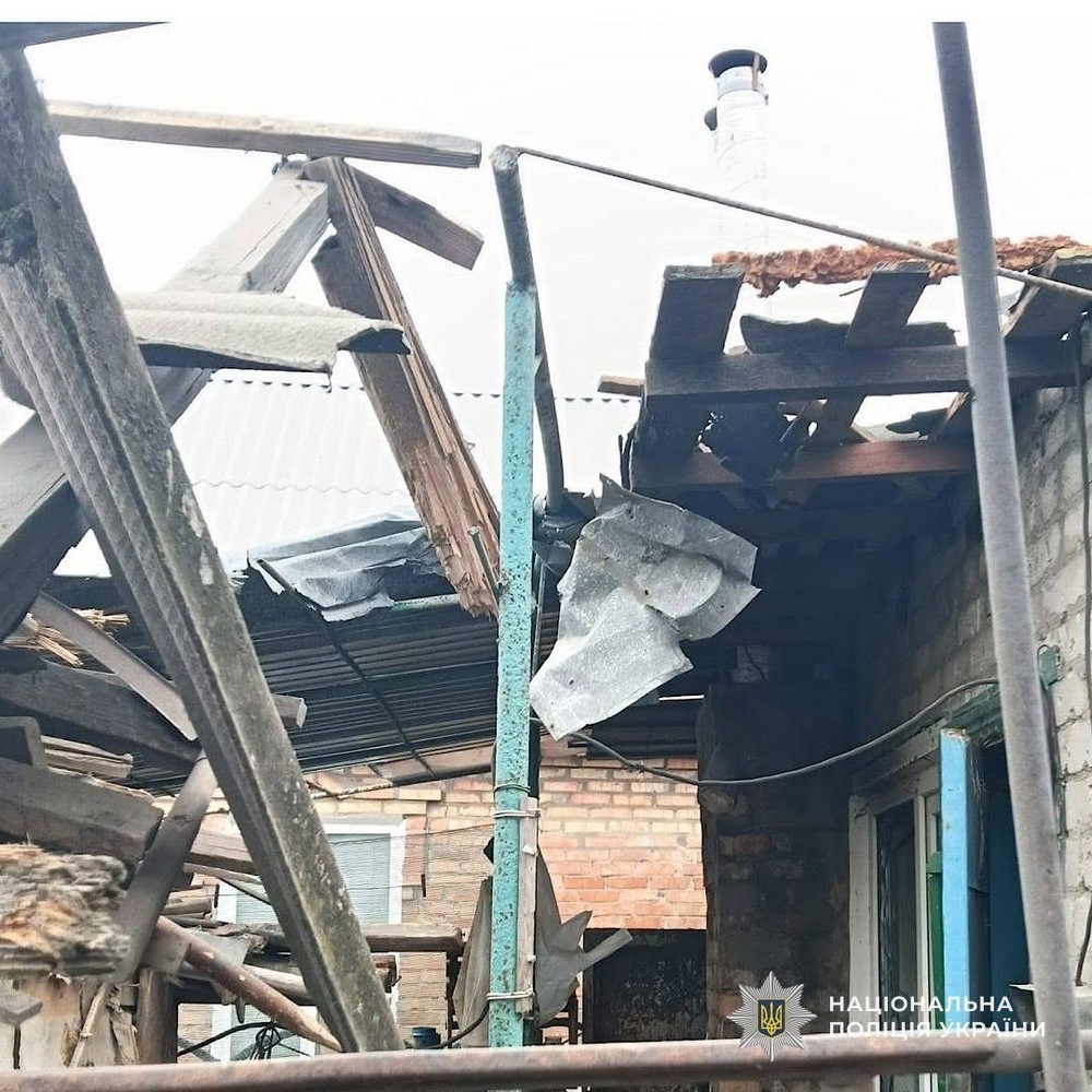 Поранені у Нікополі, Дніпрі і Кам’янському районі: поліція показала наслідки ворожих ударів по Дніпропетровщині Поранені у Нікополі, Дніпрі і Кам’янському районі: поліція показала наслідки ворожих ударів по Дніпропетровщині