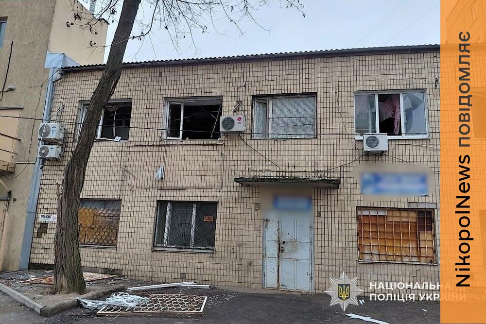 Поранені у Нікополі, Дніпрі і Кам’янському районі: поліція показала наслідки ворожих ударів по Дніпропетровщині 1 Поранені у Нікополі, Дніпрі і Кам’янському районі: поліція показала наслідки ворожих ударів по Дніпропетровщині