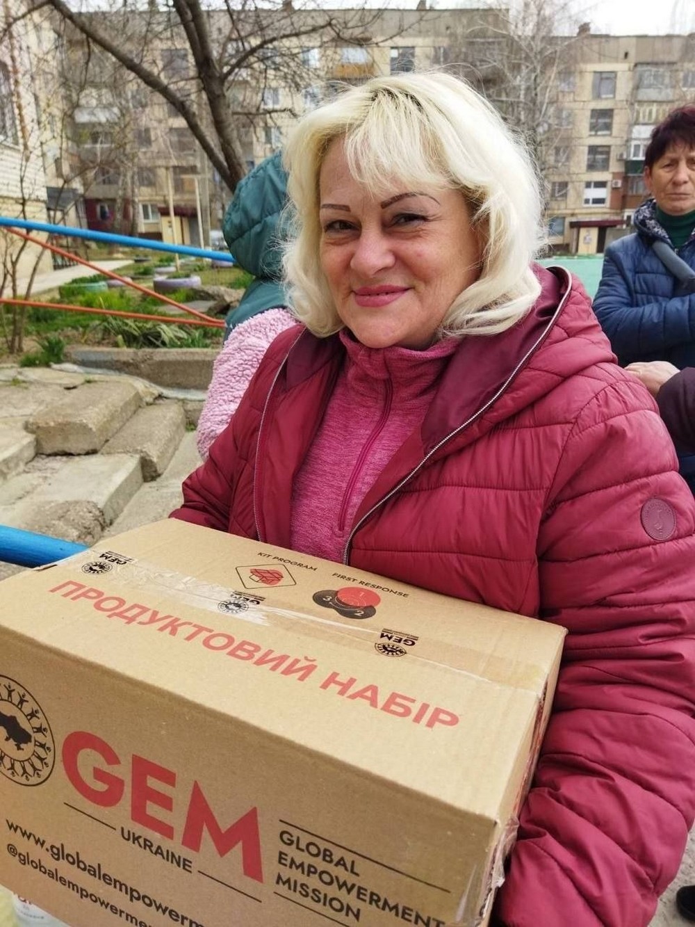 Гуманітарна допомога у Марганці на цьому тижні: мешканці отримали 4500 продуктових наборів (фото) Гуманітарна допомога у Марганці на цьому тижні: мешканці отримали 4500 продуктових наборів (фото)