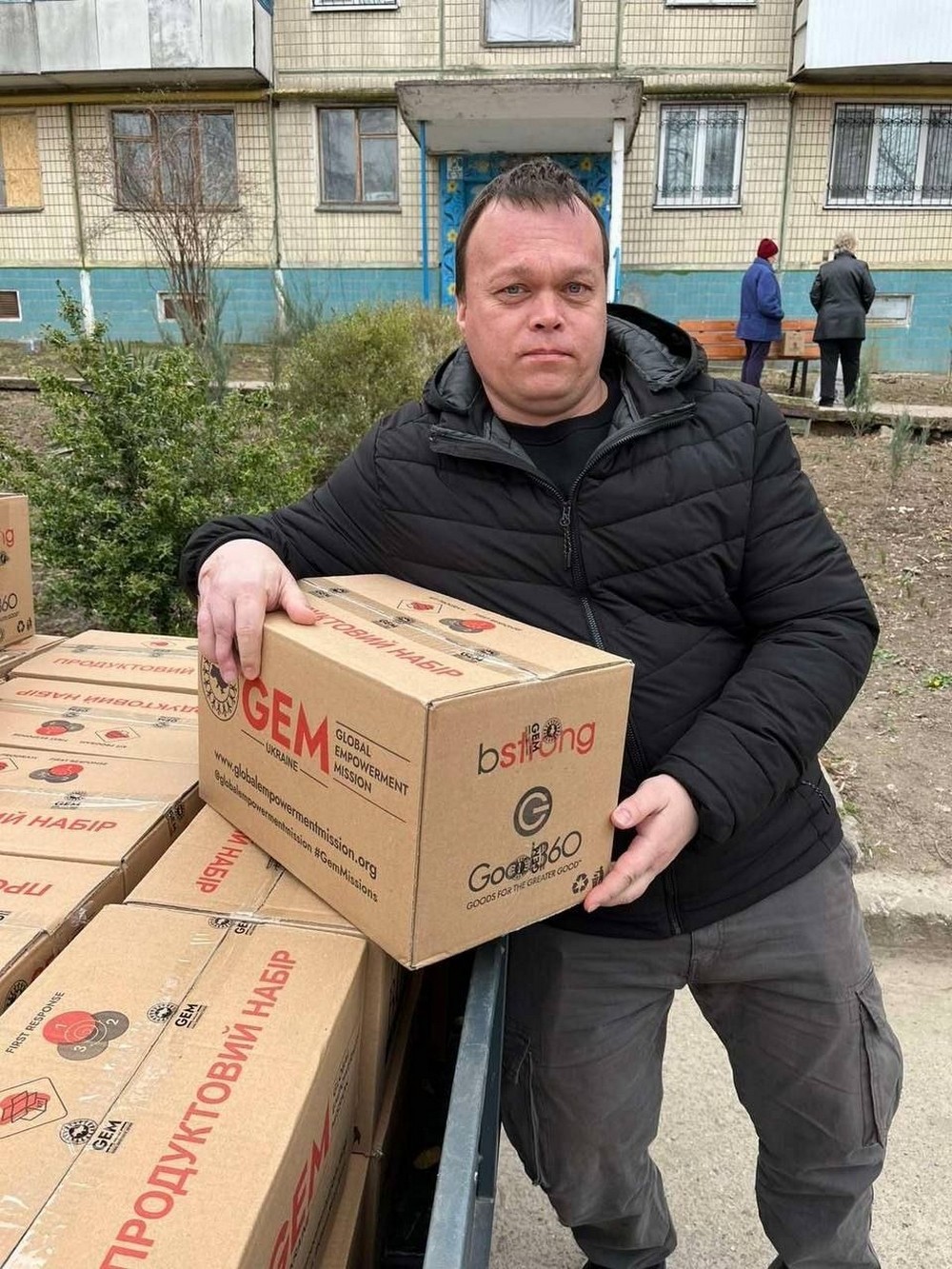 Гуманітарна допомога у Марганці на цьому тижні: мешканці отримали 4500 продуктових наборів (фото) Гуманітарна допомога у Марганці на цьому тижні: мешканці отримали 4500 продуктових наборів (фото)