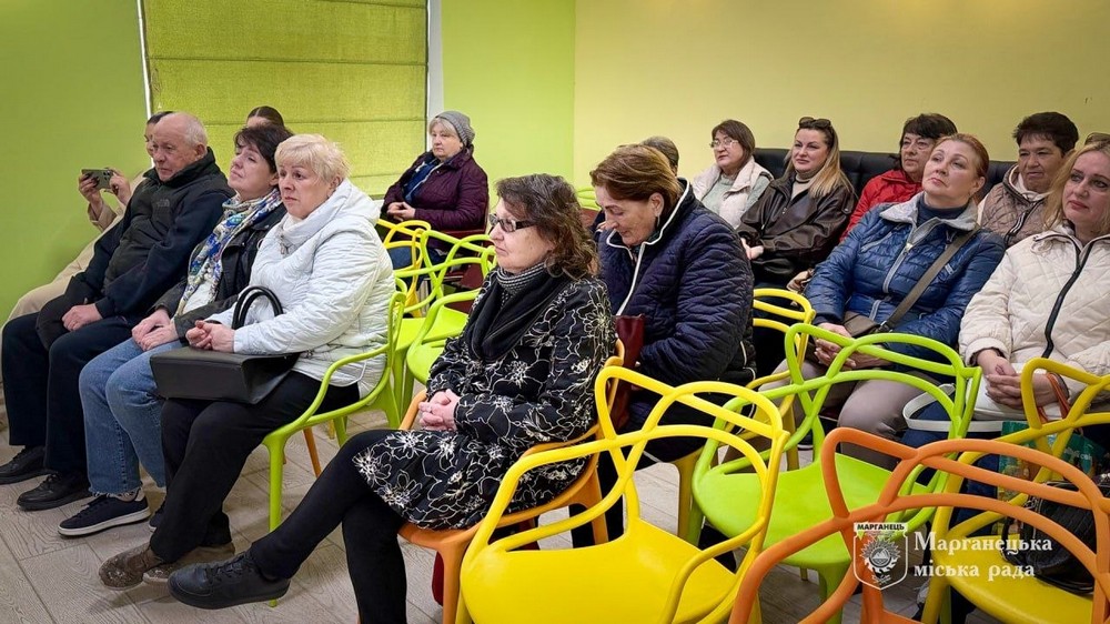 У Марганці сьогодні, у Міжнародний день театру, відбулася вистава "Дзеркало душі" (фото) У Марганці сьогодні, у Міжнародний день театру, відбулася вистава "Дзеркало душі" (фото)