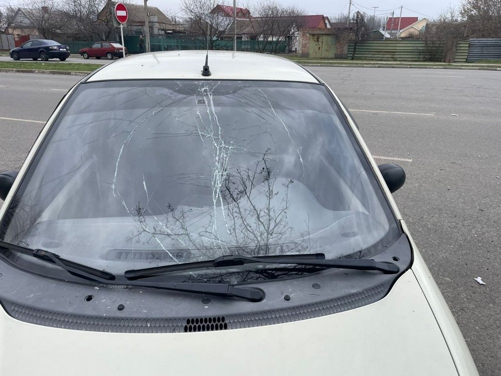 У Нікополі четверо поранених, серед них дитина, побито перукарню, магазини, багатоповерхівки, також постраждалий є на Синельниківщині, під ударом було і Криворіжжя (фото) У Нікополі четверо поранених, серед них дитина, побито перукарню, магазини, багатоповерхівки, також постраждалий є на Синельниківщині, під ударом було і Криворіжжя (фото)