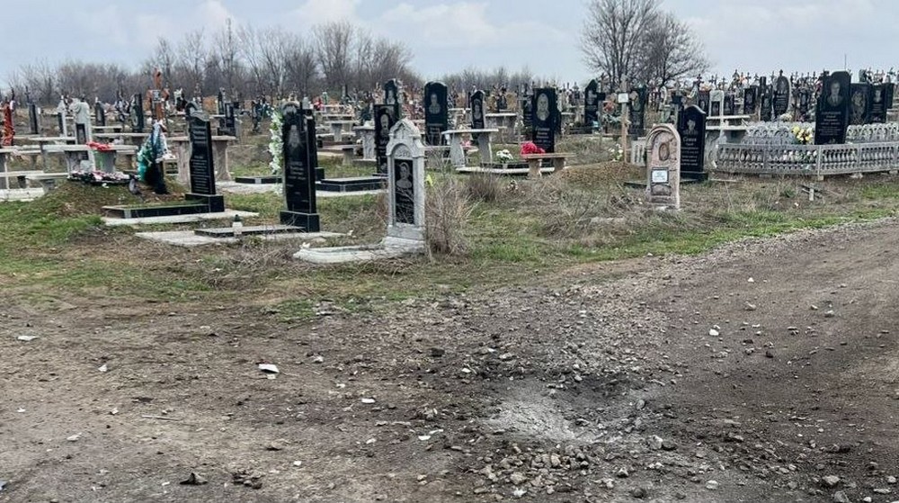 У Марганці знову атаковано кладовище: розбито близько 20 пам’ятників (фото)