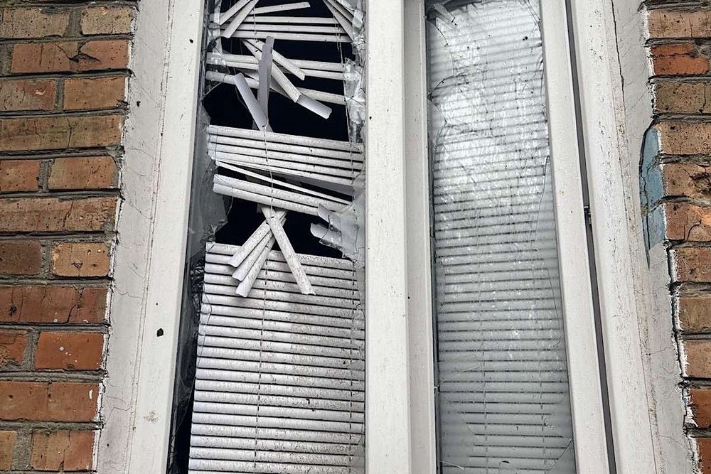 Ворог вдарив по центру Нікополя і перехрестю, поранивши людей, також є постраждалий на Синельниківщині – поліція (фото) Ворог вдарив по центру Нікополя і перехрестю, поранивши людей, також є постраждалий на Синельниківщині – поліція (фото)