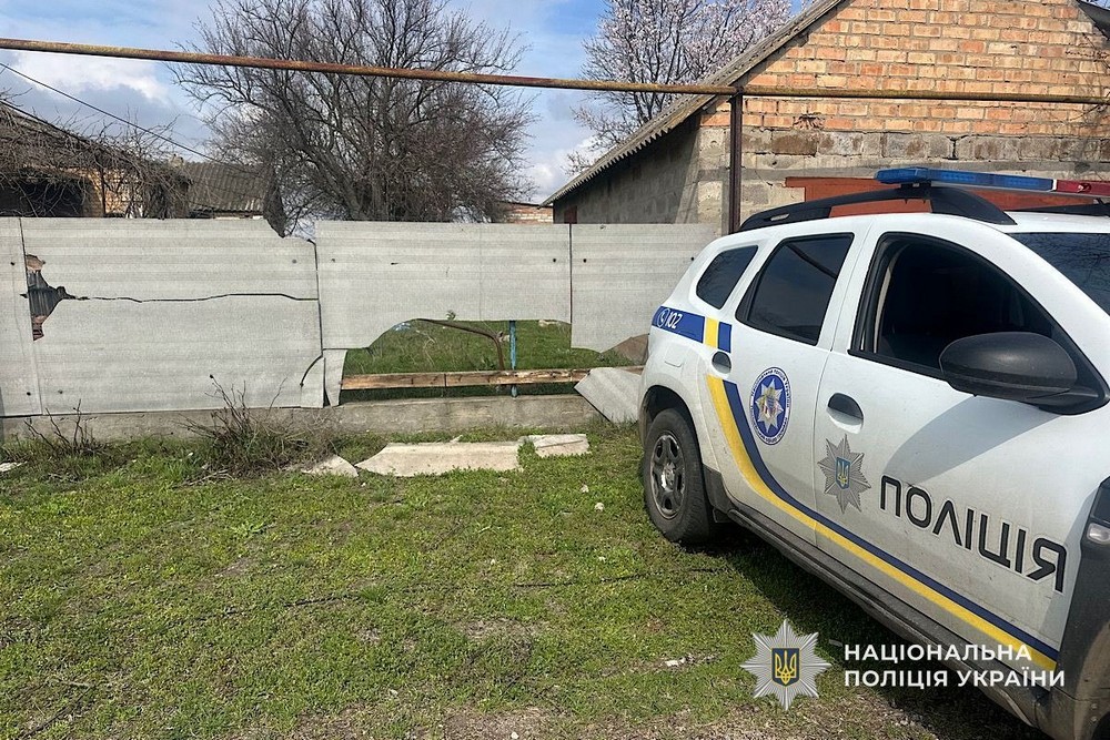 Фото наслідків обстрілів Нікополя і району від поліції