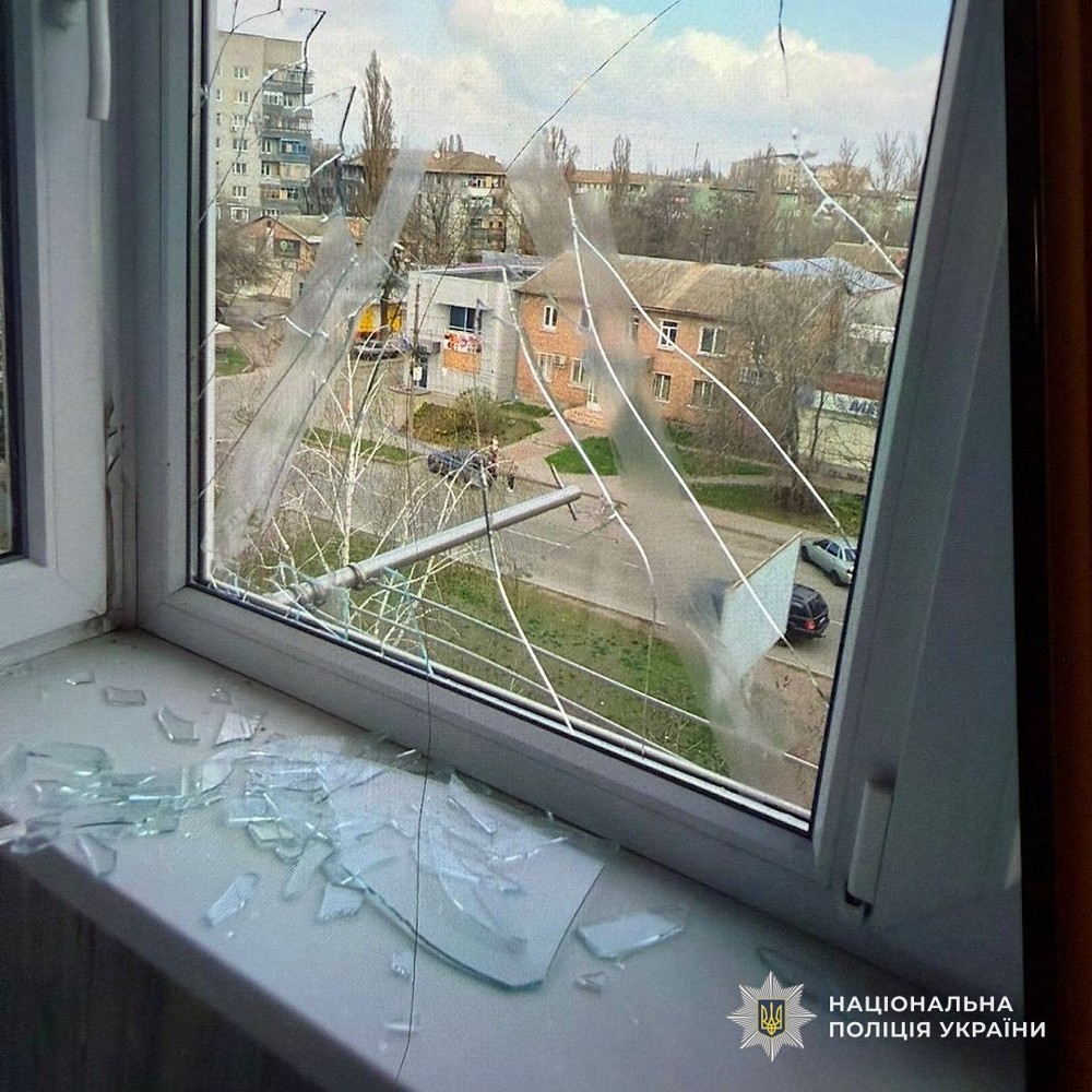 Фото наслідків обстрілів Нікополя і району від поліції