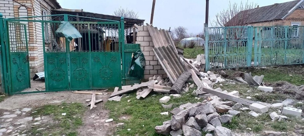 Ворог бив по Нікопольщині з РСЗВ, збільшилася кількість поранених, також є поранені на Криворіжжі, під ударом була і Синельниківщина (фото) Ворог бив по Нікопольщині з РСЗВ, збільшилася кількість поранених, також є поранені на Криворіжжі, під ударом була і Синельниківщина (фото)