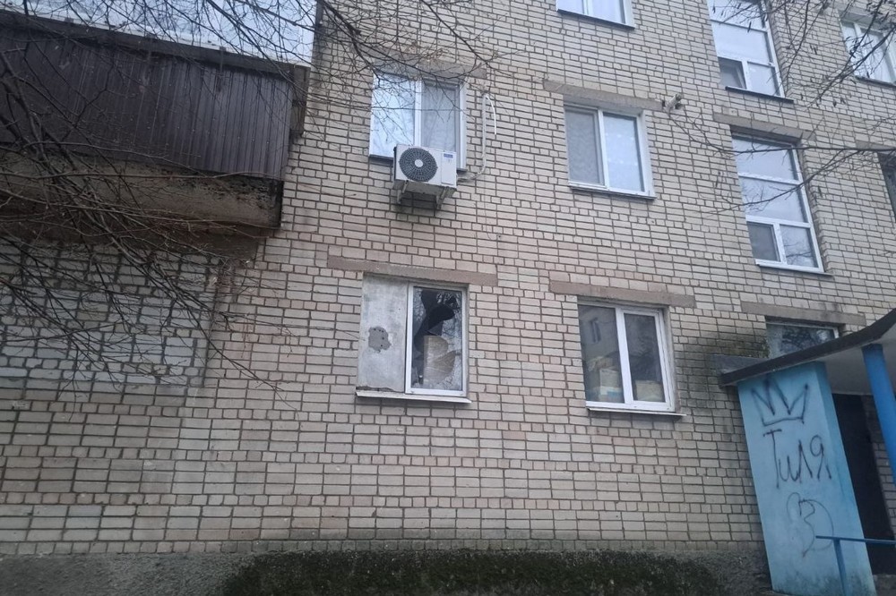 Ворог бив по Нікопольщині з РСЗВ, збільшилася кількість поранених, також є поранені на Криворіжжі, під ударом була і Синельниківщина (фото) Ворог бив по Нікопольщині з РСЗВ, збільшилася кількість поранених, також є поранені на Криворіжжі, під ударом була і Синельниківщина (фото)