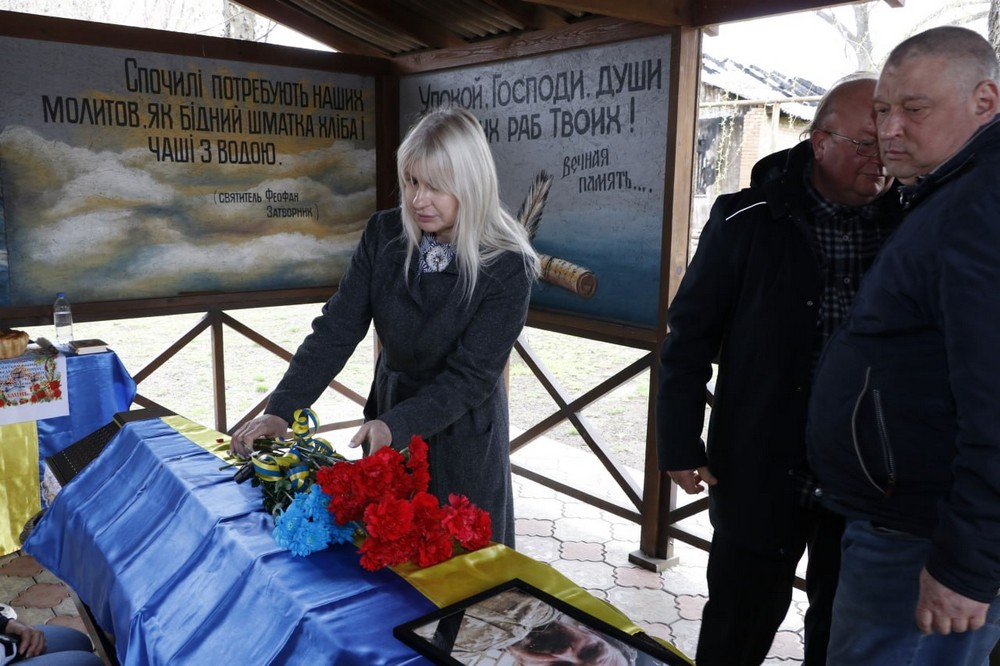 Нікополь сьогодні провів в останню путь Захисника Нікополь сьогодні провів в останню путь Захисника