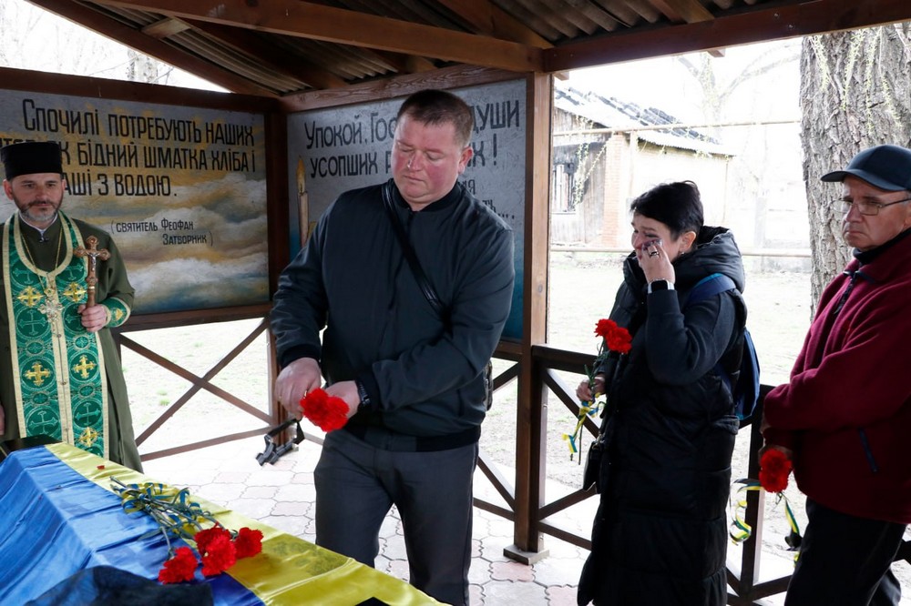 Нікополь сьогодні провів в останню путь Захисника Нікополь сьогодні провів в останню путь Захисника