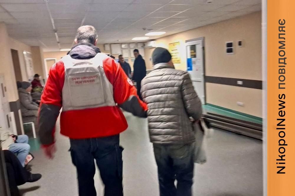 Надали першу допомогу і транспортували до лікарні: у Нікополі сьогодні поранено чоловіка (фото) 1 у Нікополі 4