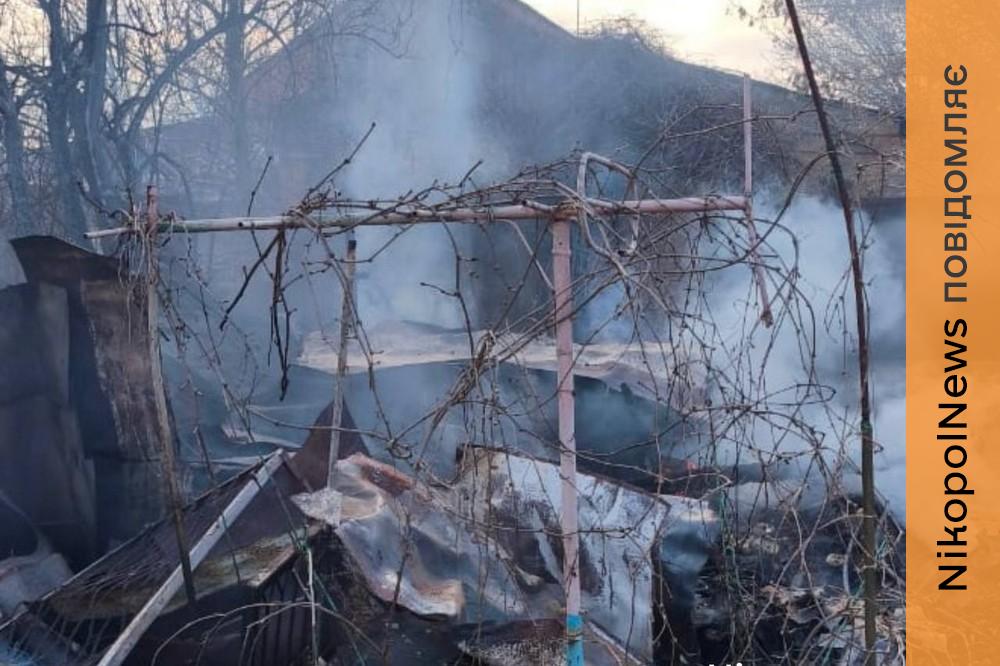 8 поранених, сталися пожежі, є руйнування: ворог атакував Нікополь та район, Дніпро, Синельниківщину та Криворіжжя (фото) 1 у Нікополі 6