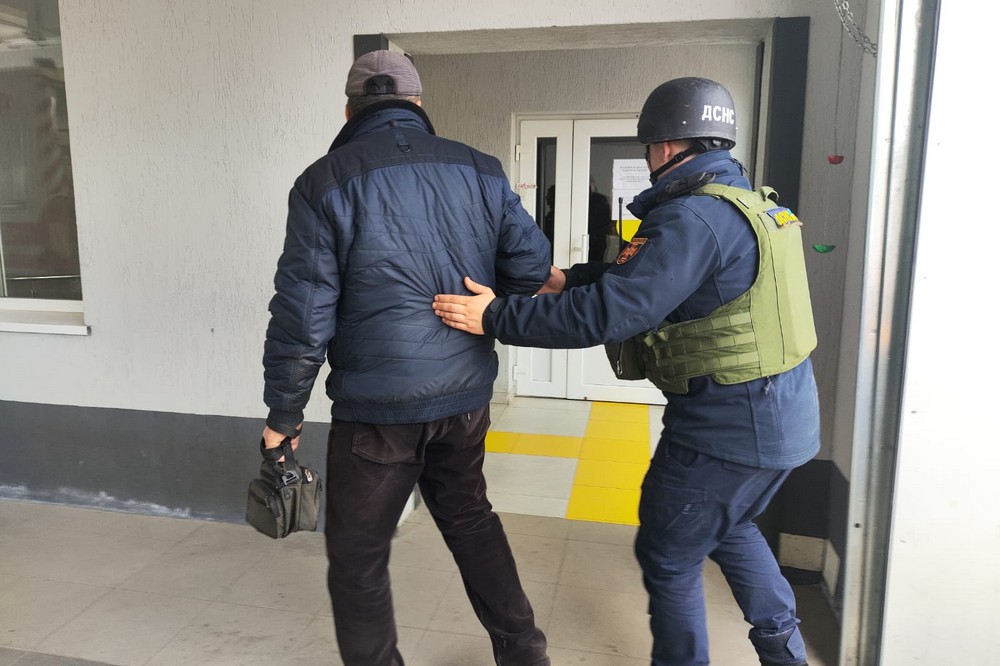 у Нікополі 8