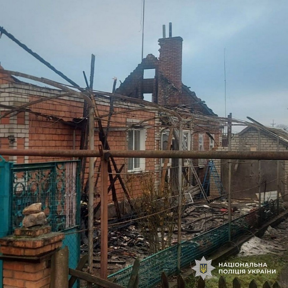 Понад 80 ударів по Нікополю і району, і знову лунають вибухи, троє поранених в області за добу – поліція (фото)