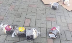 Не до свят… У Нікополі атаковано автівку с Великодніми пасками (фото)