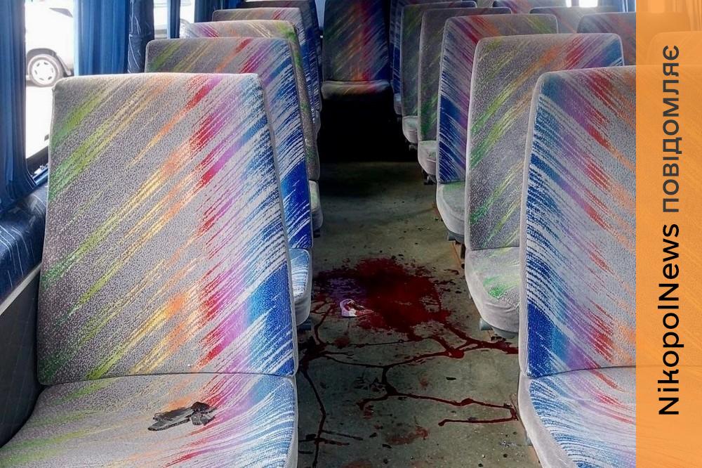 Росіяни вдруге за день вдарили по рейсовому автобусу на Нікопольщині: є поранені