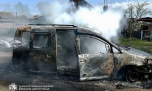 Ворог вбив на Нікопольщині людину і ще двох поранив, атакувавши автівку FPV-дроном