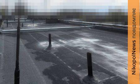 Останнім часом у Нікополі часто від обстрілів страждають багатоповерхівки: триває відновлення понівеченого житла