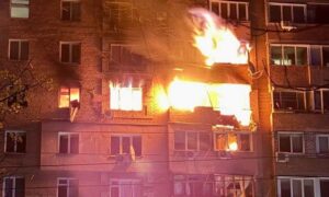 Двоє вбитих і 10 поранених, серед них діти: ворог атакував Дніпро, Нікополь та район і Кривий Ріг (фото, відео)