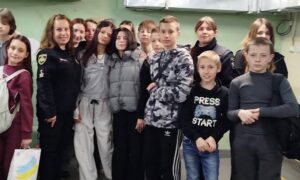 Стійкість, ресурси та самопізнання: у Покрові психолог управління поліції провела заняття для школярів