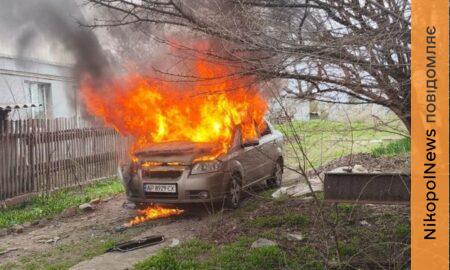 13 поранених, побиті дитсадок і багатоповерхівки, спалені автівки – жахливий день 1 квітня у Нікополі, під обстрілами були також район і Криворіжжя (фото)