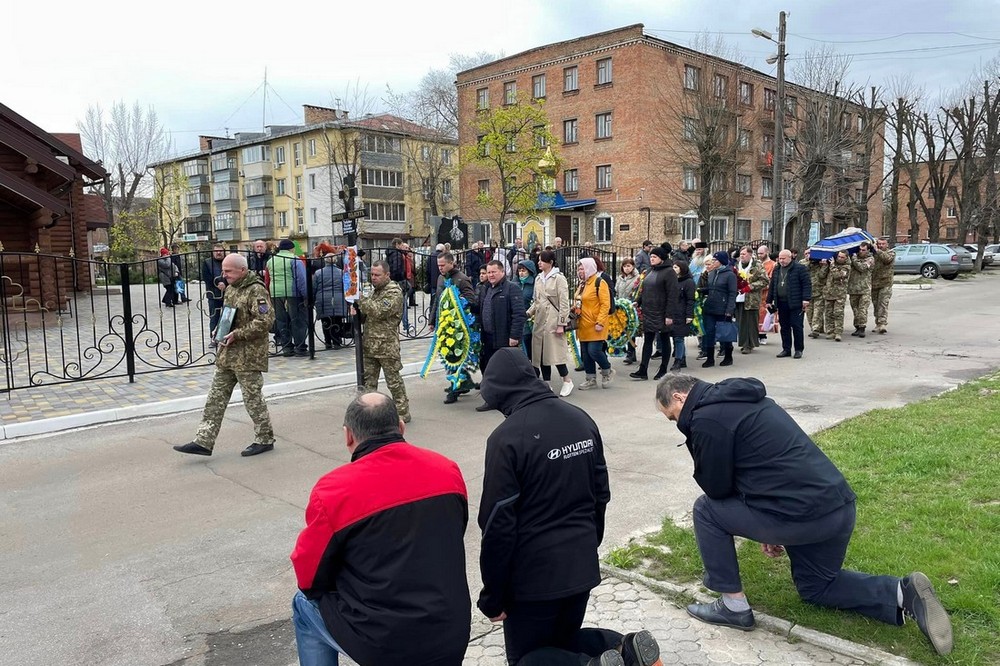 Вбиті росією мешканці Нікопольщини. Захисник з Нікополя Андрій Зубович загинув 3 квітня 2023 року. Тож сьогодні треті роковини його смерті, і ми вшановуємо пам’ять Героя!