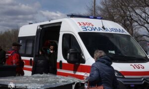 ОНОВЛЕНО: Вбиті і багато постраждалих: ворог вдарив по Дніпру 14 квітня – що відомо