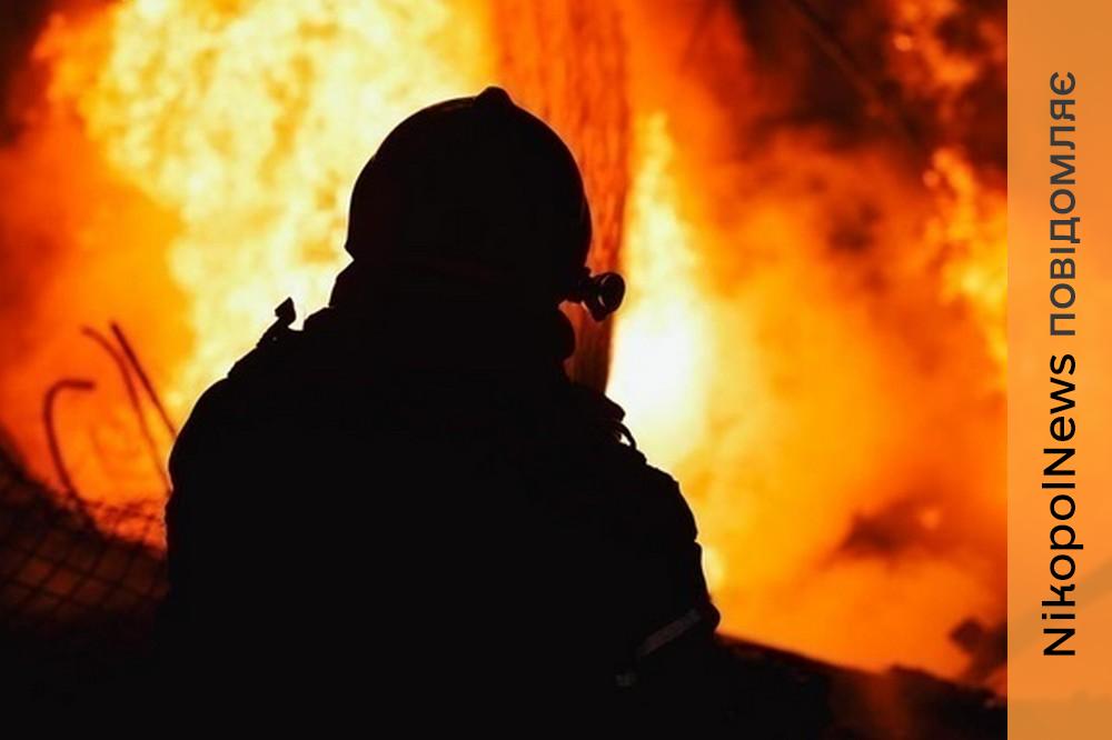 Загорівся багатоквартирний будинок, пошкоджено інфраструктуру: Нікополь і район, а також Криворіжжя були під ворожими ударами