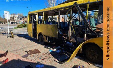 «Росіяни продовжують свій терор»: Зеленський відреагував на удар по маршрутці у Нікополі