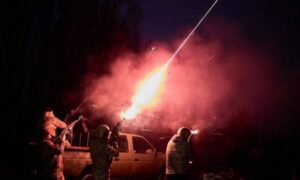 Двоє поранених, пожежі  і руйнування: ворог атакував Нікопольщину, Криворіжжя. Дніпровський і Синельниківський райони цієї ночі