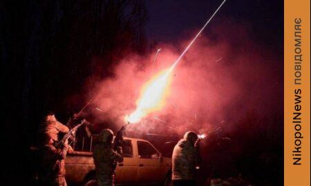 Двоє поранених, пожежі  і руйнування: ворог атакував Нікопольщину, Криворіжжя. Дніпровський і Синельниківський райони цієї ночі