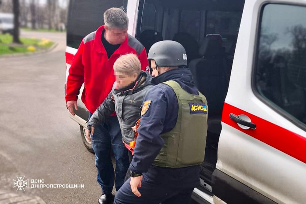 Вбитий і 12 поранених серед них дитина: ДСНС про наслідки обстрілів Нікополя, району і області 3 квітня (фото)
