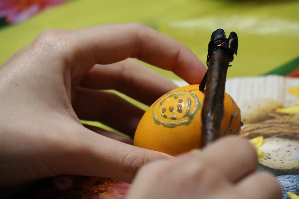 У музеї Покрова серед старовинних експонатів створювали писанки У музеї Покрова серед старовинних експонатів створювали писанки