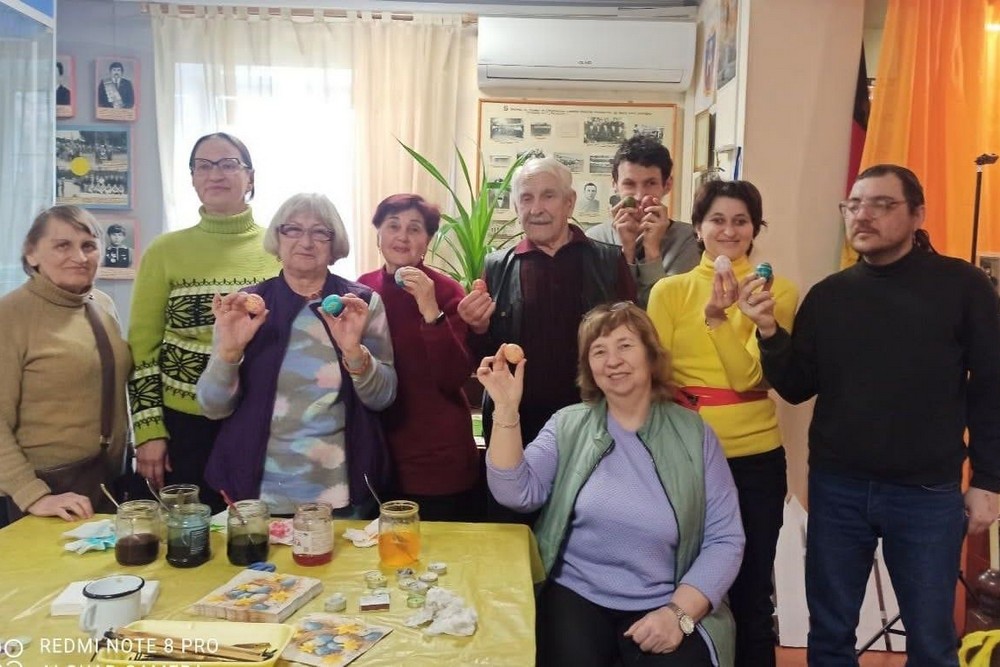 У музеї Покрова серед старовинних експонатів створювали писанки У музеї Покрова серед старовинних експонатів створювали писанки