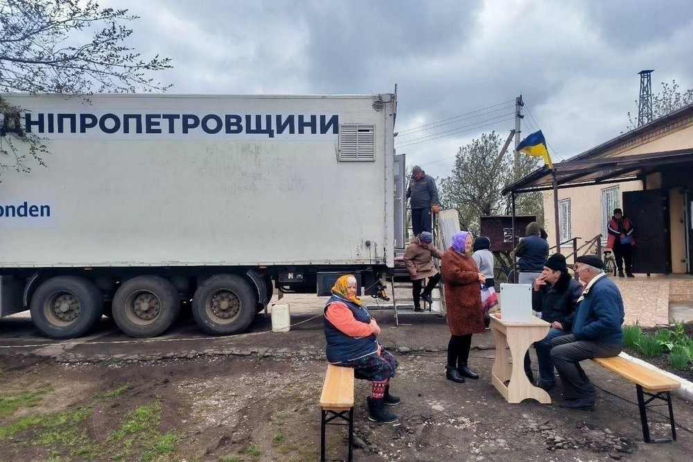 Продовжує працювати мобільна клініка на Нікопольщині у Мозолевській громаді. Протягом тижня лікарі прийняли 233 пацієнти. Розповідаємо, яку допомогу можна отримати.