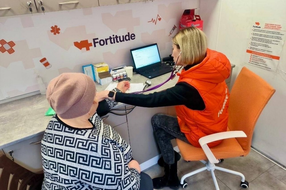 Продовжує працювати мобільна клініка на Нікопольщині у Мозолевській громаді. Протягом тижня лікарі прийняли 233 пацієнти. Розповідаємо, яку допомогу можна отримати.