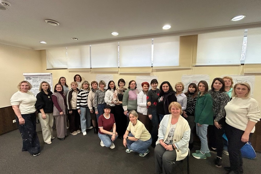 Освітяни Покрова підвищують фаховий рівень. Вони долучилися до важливого проєкту, а рамках якого пройшов семінар. Отримали нові знання та поділилися досвідом. Метою такої важливої ініціативи є розширення системної підтримки для дітей найбільш вразливих категорій, які постраждали внаслідок війни. Освітяни Покрова підвищують фаховий рівень. Вони долучилися до важливого проєкту, а рамках якого пройшов семінар. Отримали нові знання та поділилися досвідом. Метою такої важливої ініціативи є розширення системної підтримки для дітей найбільш вразливих категорій, які постраждали внаслідок війни.