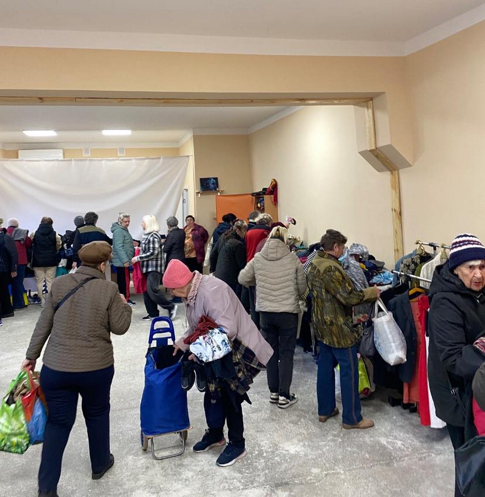 Ярмарок безкоштовного одягу у Нікополі проходить 18 квітня