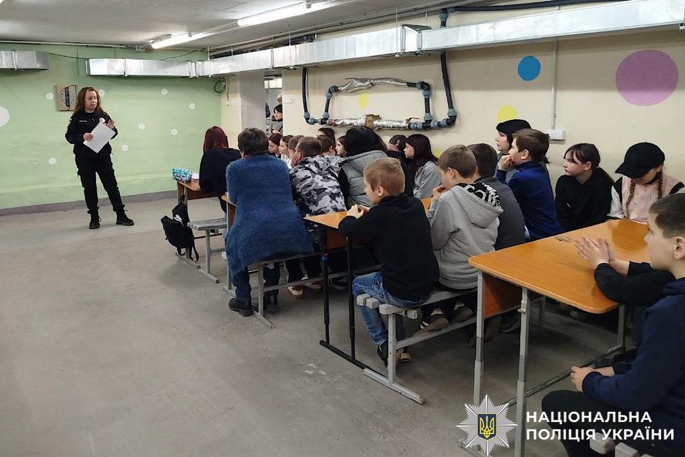 Стійкість, ресурси та самопізнання: у Покрові психолог управління поліції провела заняття для школярів