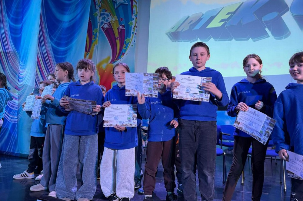 Восьмеро дітей з Нікополя безкоштовно відпочили в оздоровчих таборах «Артек» (фото)