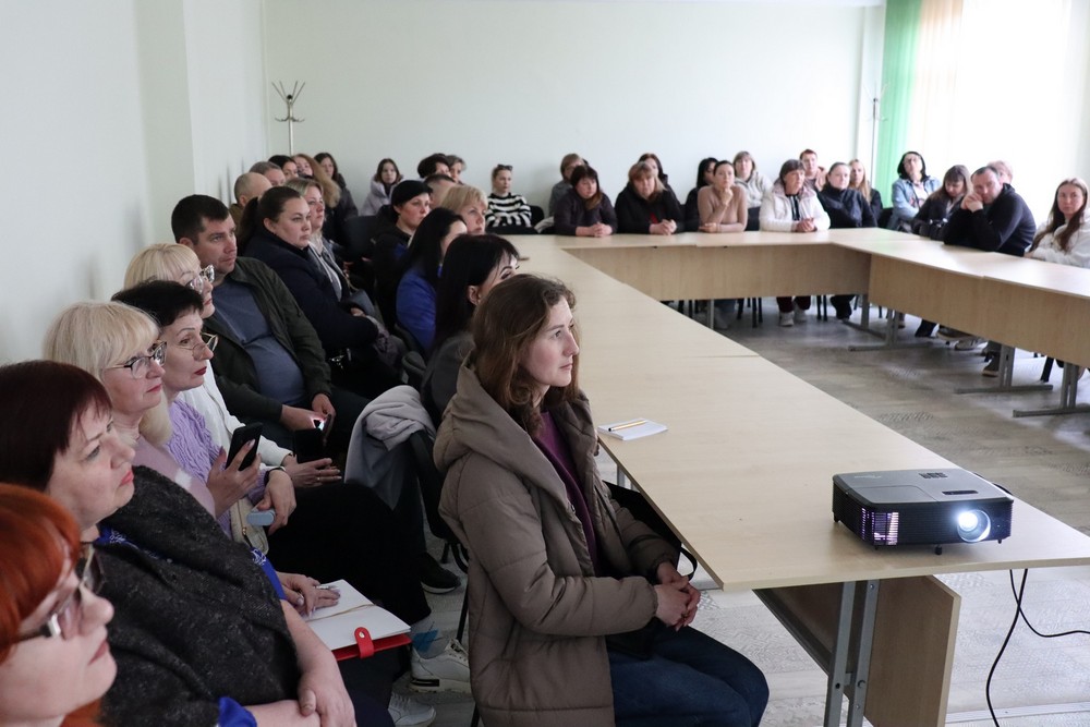 Трансформацію мережі закладів загальної середньої освіти і створення академічного ліцею обговорили у Покрові