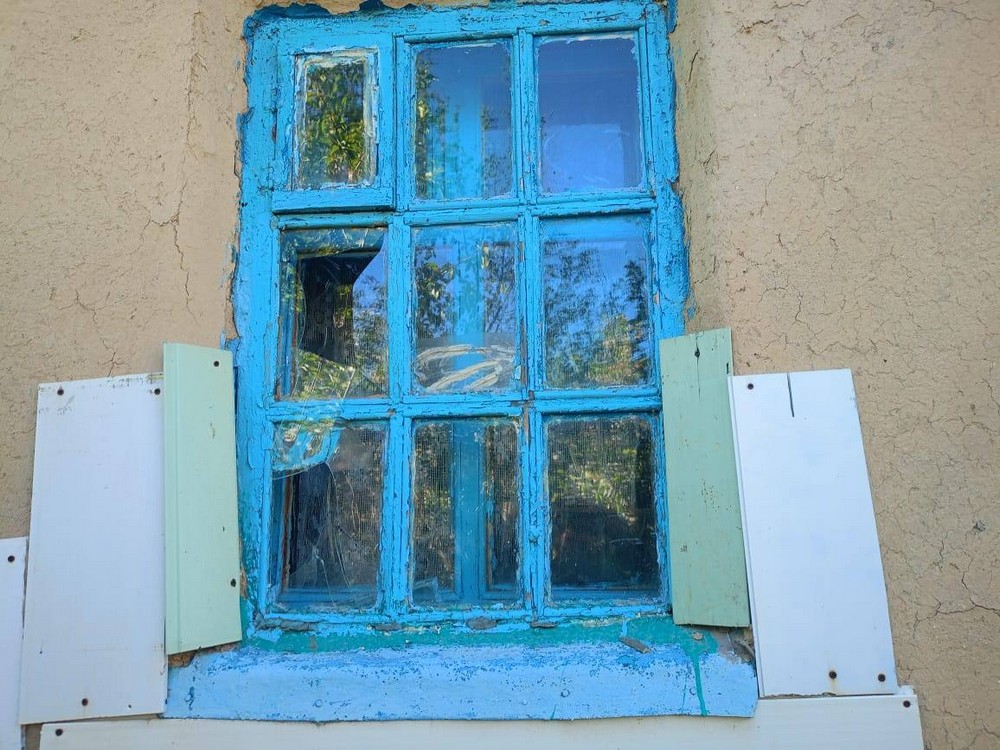 У Нікополі побито супермаркет і 5 багатоквартирних будинків, під обстрілами були також район і місто Дніпро (фото)