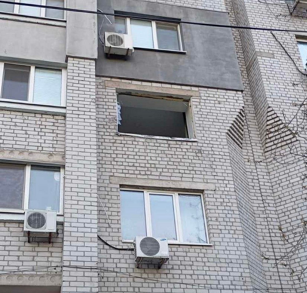 У Дніпрі «шахед» влетів у вікно квартири і не розірвався, а інший ледь не вбив заступника мера (фото)