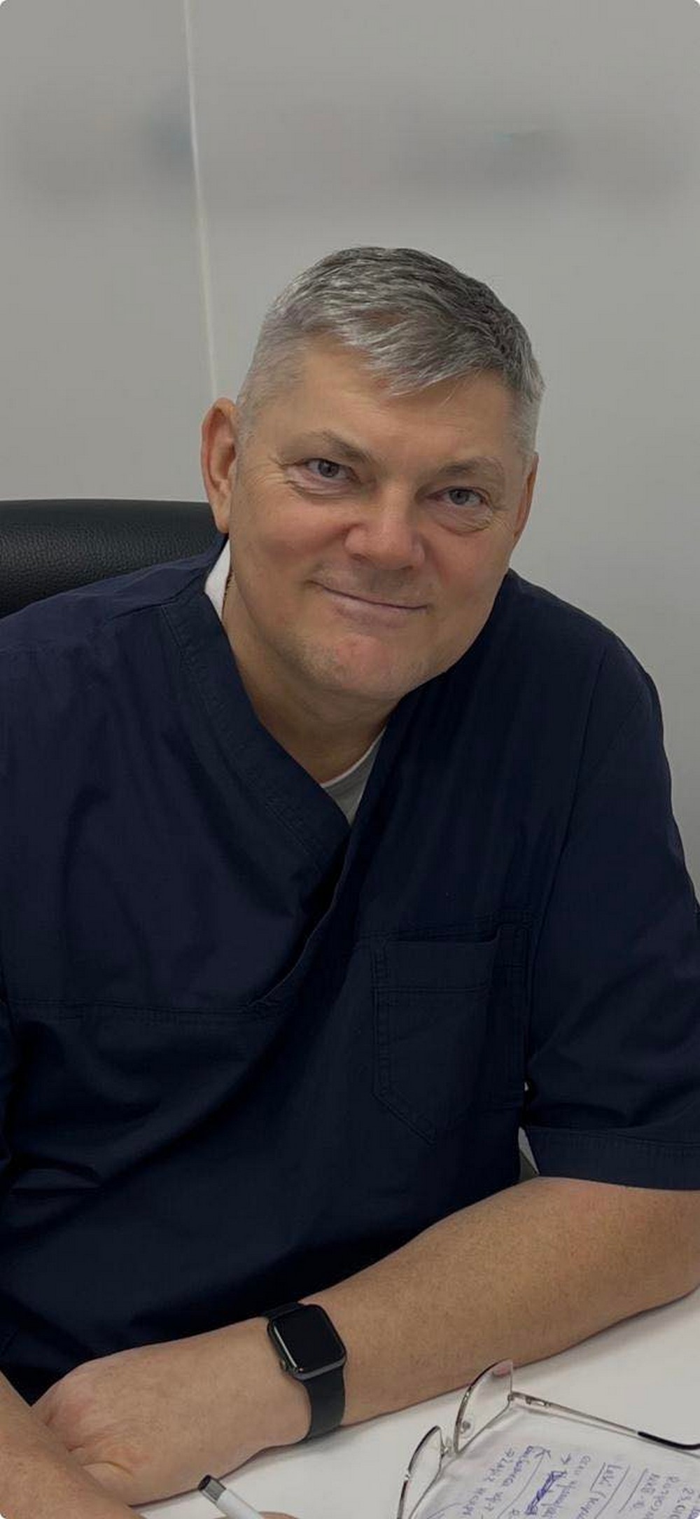 Важка втрата у медичній родині Нікополя. Передчасно помер відомий хірург. Його серце зупинилося на 54-му році життя.