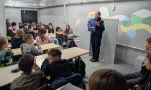 Правила безпеки та дії у надзвичайних ситуаціях: провели урок для школярів Покрова (фото)