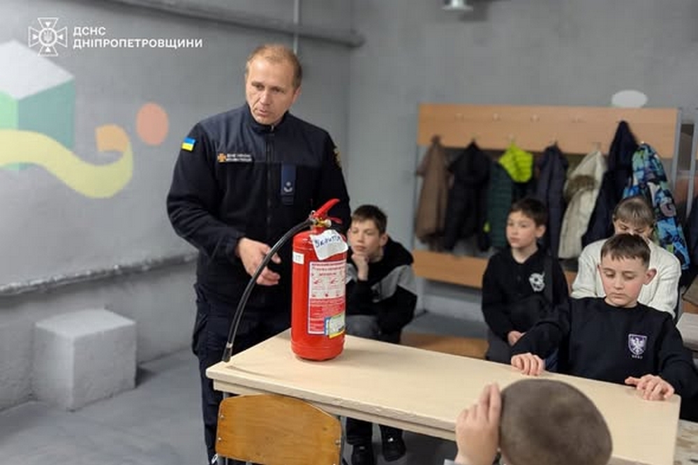 Правила безпеки та дії у надзвичайних ситуаціях: провели урок для школярів Покрова (фото) 